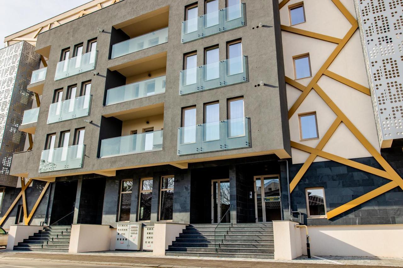 Samplus Central Apartment Craiova Dış mekan fotoğraf