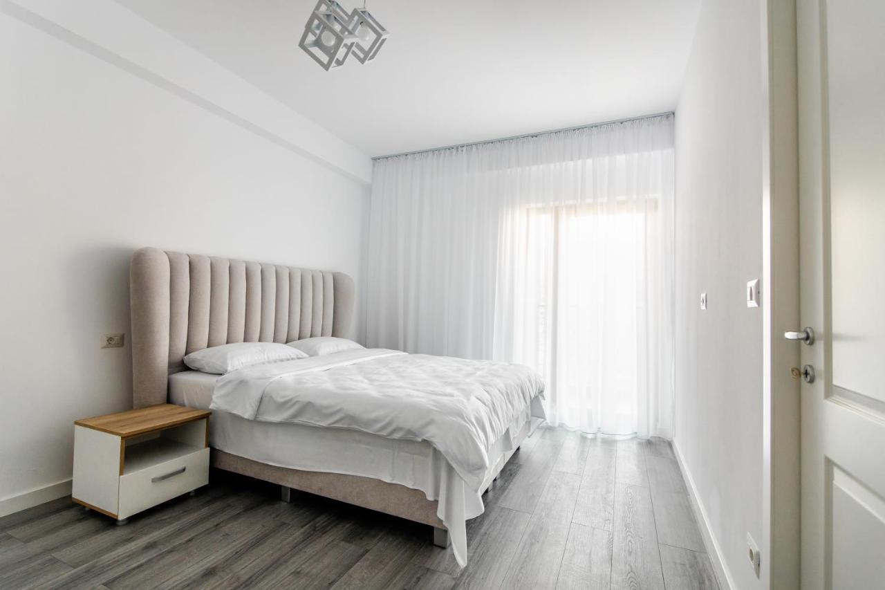 Samplus Central Apartment Craiova Dış mekan fotoğraf