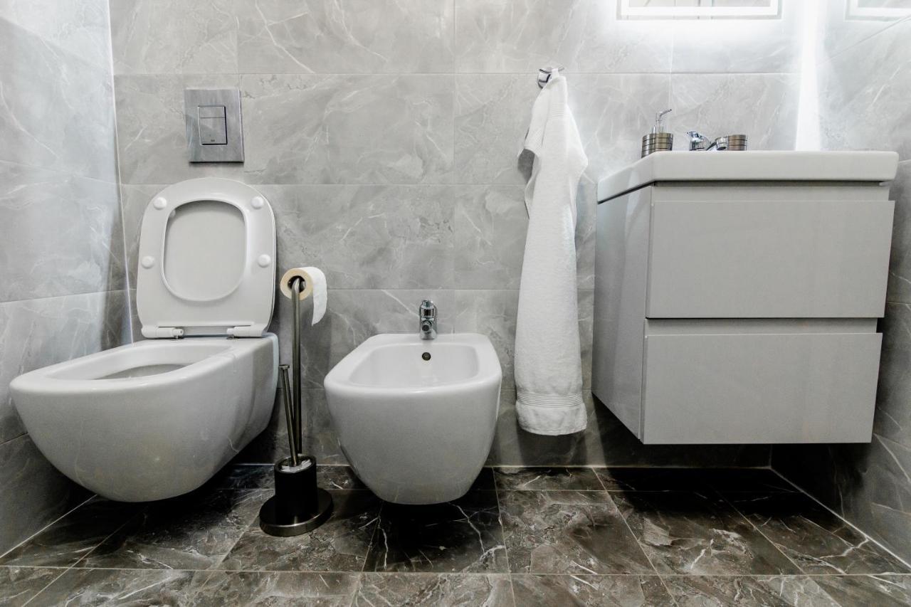 Samplus Central Apartment Craiova Dış mekan fotoğraf